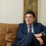 Ο Αλέξης Παπαχελάς γκρεμίζει ΕΛΙΑΜΕΠ – Γεραπετρίτη στο κύριο άρθρο του στην Καθημερινή της Κυριακής
