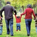 Ὅποιος «μεγαλώνει» τήν Ἑλλάδα διώκεται: Ἔκοψαν τό ἐπίδομα σέ 24.182 πολυτέκνους!