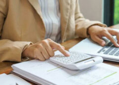 Αναδρομικά μέχρι και 8.000 ευρώ για συντάξεις χηρείας – Πότε θα μπουν τα χρήματα στους λογαριασμούς, ποιοι θα δουν αύξηση έως και 120 ευρώ το μήνα