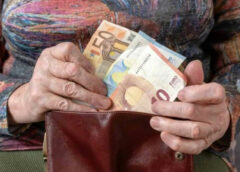 Συντάξεις Απριλίου 2026: Πότε μπαίνουν τα χρήματα στους λογαριασμούς – Οι ημερομηνίες για όλα τα Ταμεία