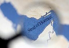 Στενό Ορμούζ: Τελεσίγραφο 48 ωρών του Τραμπ προς το Ιράν να ανοίξει το πέρασμα – Με νέες επιθέσεις απειλεί η Τεχεράνη