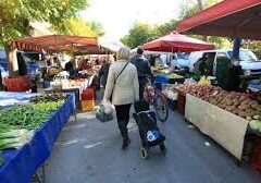Λαϊκή Αιγίου: Σταθερή η κίνηση, αλλά έρχονται αλλαγές και φόβοι για ανατιμήσεις