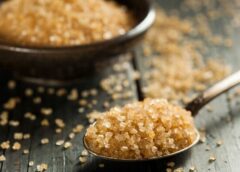 Μαύρη vs καστανή ζάχαρη – Ποια είναι η διαφορά;