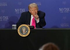 Πρόεδρος πάνω από τον νόμο; Η απειλή Τραμπ για ισοπέδωση του Ιράν και καρέ-καρέ το «ναυάγιο» της διπλωματίας