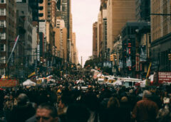 Πληθυσμιακή «έκρηξη» και κατάρρευση πόρων – Η Γη στα όριά της με τον άνθρωπο