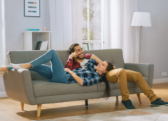 Τα τρία είδη οικειότητας που μοιράζονται τα ζευγάρια και είναι σημαντικά για τη διατήρηση ενός υγιούς δεσμού