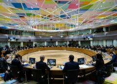«Ματώνουν» οι τσέπες των Ευρωπαίων λόγω του πολέμου στο Ιράν – Η ρήτρα διαφυγής ξανά στο τραπέζι