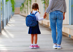 Για πρώτη φορά στην εκπαιδευτική ιστορία της χώρας οι εγγραφές στα δημοτικά σχολεία έπεσαν κάτω από τις 70.000!