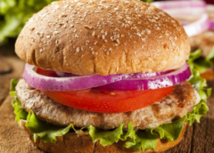 Σπιτικά μπέργκερ με σάλτσα BBQ Σπιτικά μπέργκερ με σάλτσα BBQ