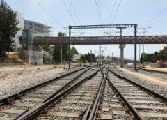 «Σιδηρόδρομος και οδικά έργα: Πόσο ακόμα θα περιμένει η Αιγιάλεια;» «Σιδηρόδρομος και οδικά έργα: Πόσο ακόμα θα περιμένει η Αιγιάλεια;»