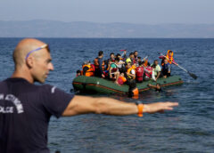 Σοκ: Υπερτριπλάσιοι μουσουλμάνοι αλλοδαποί έλαβαν άσυλο την περίοδο 2019-2026 από ότι το χρονικό διάστημα 2012-2019 Σοκ: Υπερτριπλάσιοι μουσουλμάνοι αλλοδαποί έλαβαν άσυλο την περίοδο 2019-2026 από ότι το χρονικό διάστημα 2012-2019